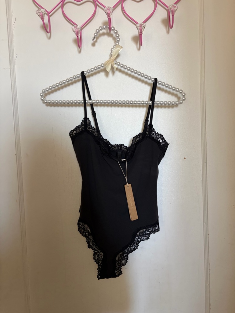 Skims Fits Everybody Lace Cami Thong Bodysuit